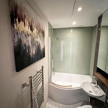 Luxury Studio With Super Fast Wifi Gated Development London Exterior photo